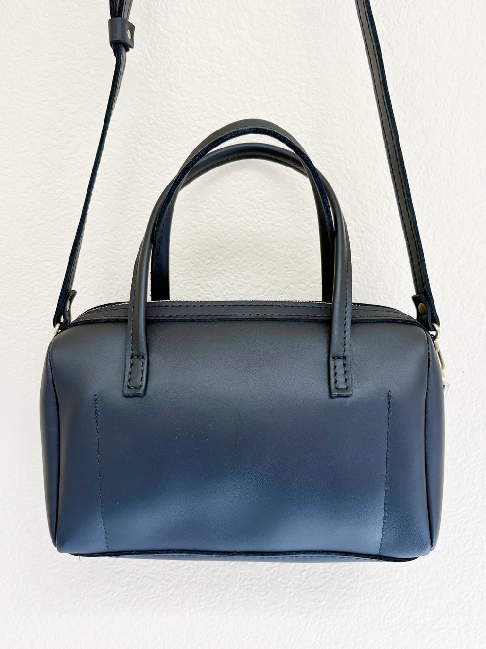 Portland Leather Large Sloan Doctor Bag Black Leather Crossbody - Picture 6 of 16